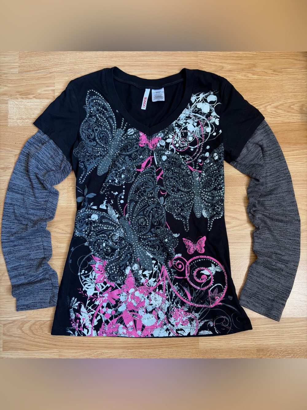 BONGO Black V-Neck Butterfly Graphic Long Sleeve Top with Pink Accents